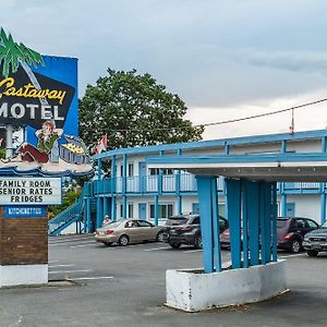 Castaway Motel