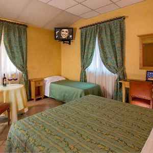 Classic Quadruple Room