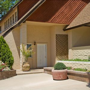 Desert Rose Bed And Breakfast