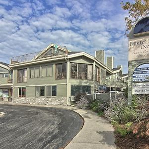 Pointes North Inn