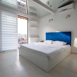 Element Suites