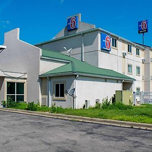 Motel 6-Seymour, In - North