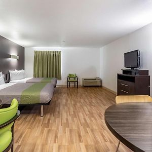 Standard Queen Suite