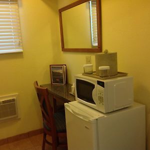 Queen Studio