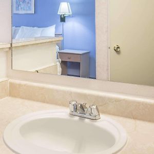 Queen Suite