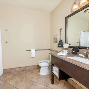 King Suite Mobility accessible