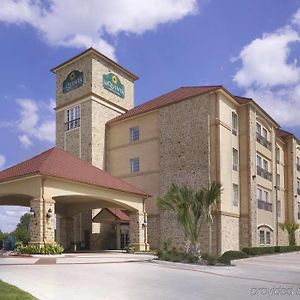 La Quinta By Wyndham Dallas Grand Prairie South
