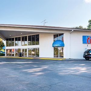 Motel 6-Tampa, Fl - Fairgrounds