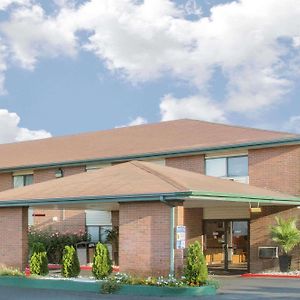 Super 8 By Wyndham Provo Byu Orem