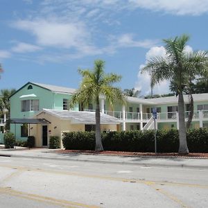 Holiday House Motel
