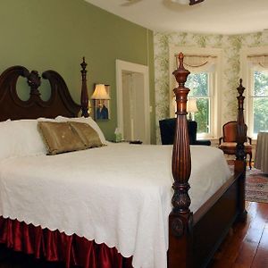 Luxury King Room