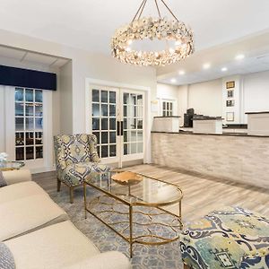 Days Inn By Wyndham Charleston Historic District