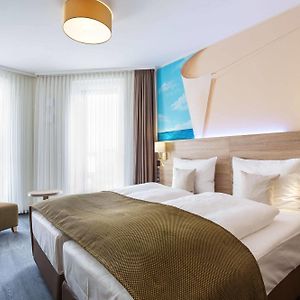 Medium King Room