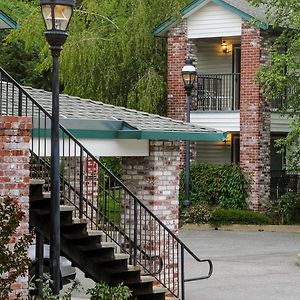 Grass Valley Courtyard Suites