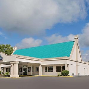 Days Inn By Wyndham Tallahassee-Government Center