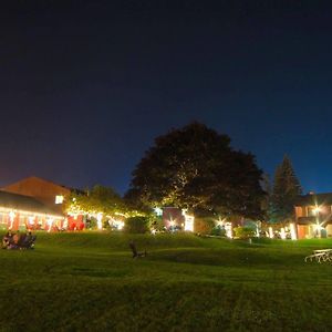 Cedar Hill Lodge
