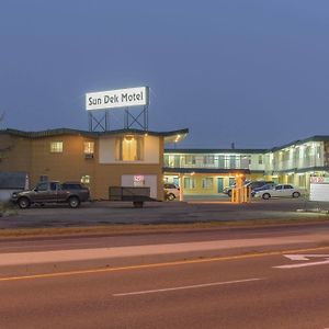 Sun-Dek Motel