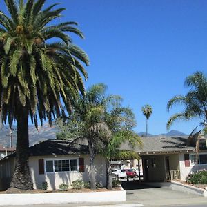 Town And Country Inn