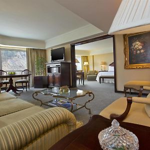 Executive King Suite