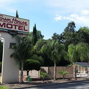 Town House Motel