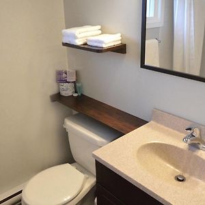 One-Bedroom King Suite