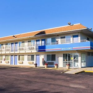 Motel 6-Mitchell, Sd
