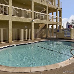 Red Roof Inn Stockton