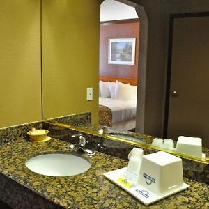 Queen Room Mobility accessible