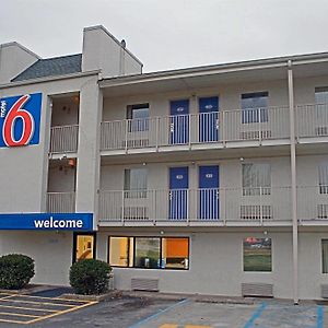 Days Inn By Wyndham Charleston Wv