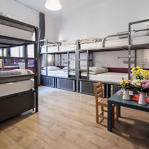Dormitory Room Mixed