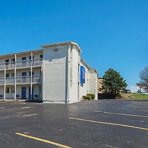 Motel 6-Blue Springs, Mo