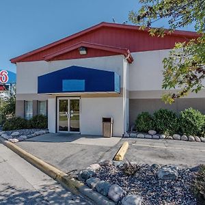 Motel 6-La Crosse, Wi