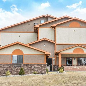 Super 8 By Wyndham Bedford
