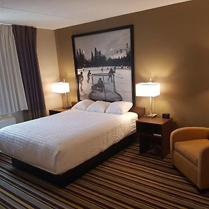 Queen Room Mobility accessible