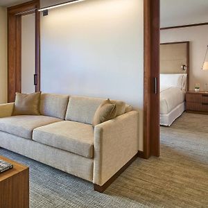 Lower Floors Suite