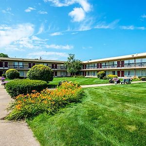 Red Roof Inn And Suites Battle Creek