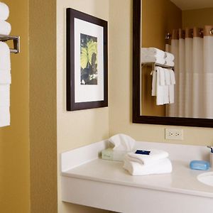 One-Bedroom Queen Suite