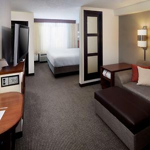 Upper Floors King Room