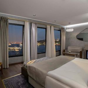 Corner King Suite