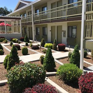Airport Inn