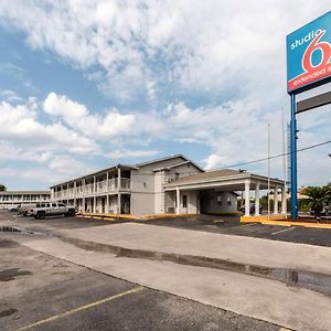 Studio 6-San Antonio, Tx - Fort Sam Houston Area