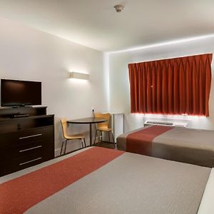 Motel 6-Moncton, Nb