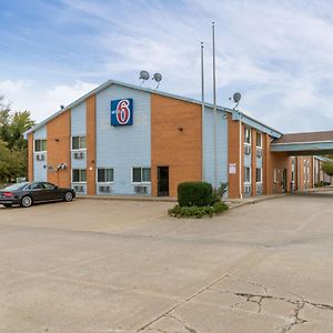 Motel 6-Davenport, Ia