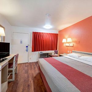 Deluxe Quadruple Room Non-Smoking