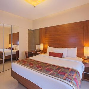 Superior One-Bedroom King Suite
