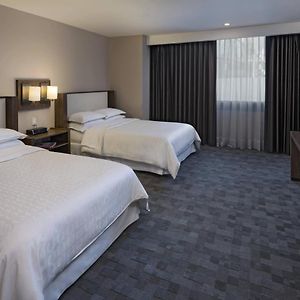 Club Deluxe King Room
