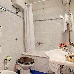 Classic Twin Room