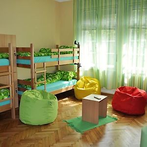 Dormitory Room Mixed