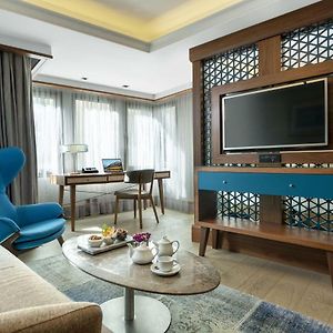 Superior One-Bedroom Annex Apartment
