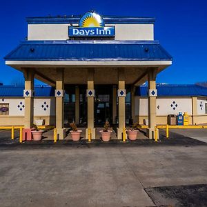 Days Inn By Wyndham Clinton